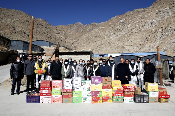 化工厂合照 - 副本.jpg